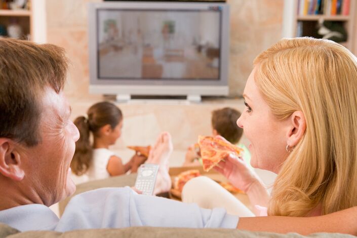 For effective weight loss, you need to avoid meals in front of the TV screen